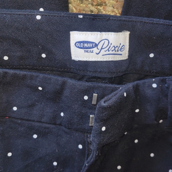 Old Navy "The Pixie" Black with White Polka Dot Slim Ankle Length Pants 6 - Picture 2 of 3